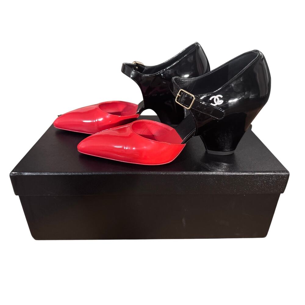 Auth. Vintage Chanel Patent Leather Mary Jane Pump Heels Size 36C W/Box - Picture 3 of 16